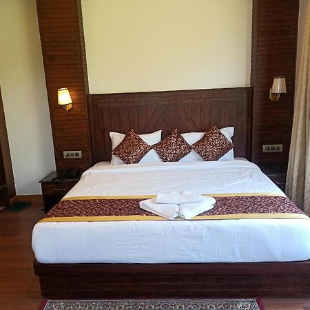 Misty Mountain Manali Hotel Exterior photo