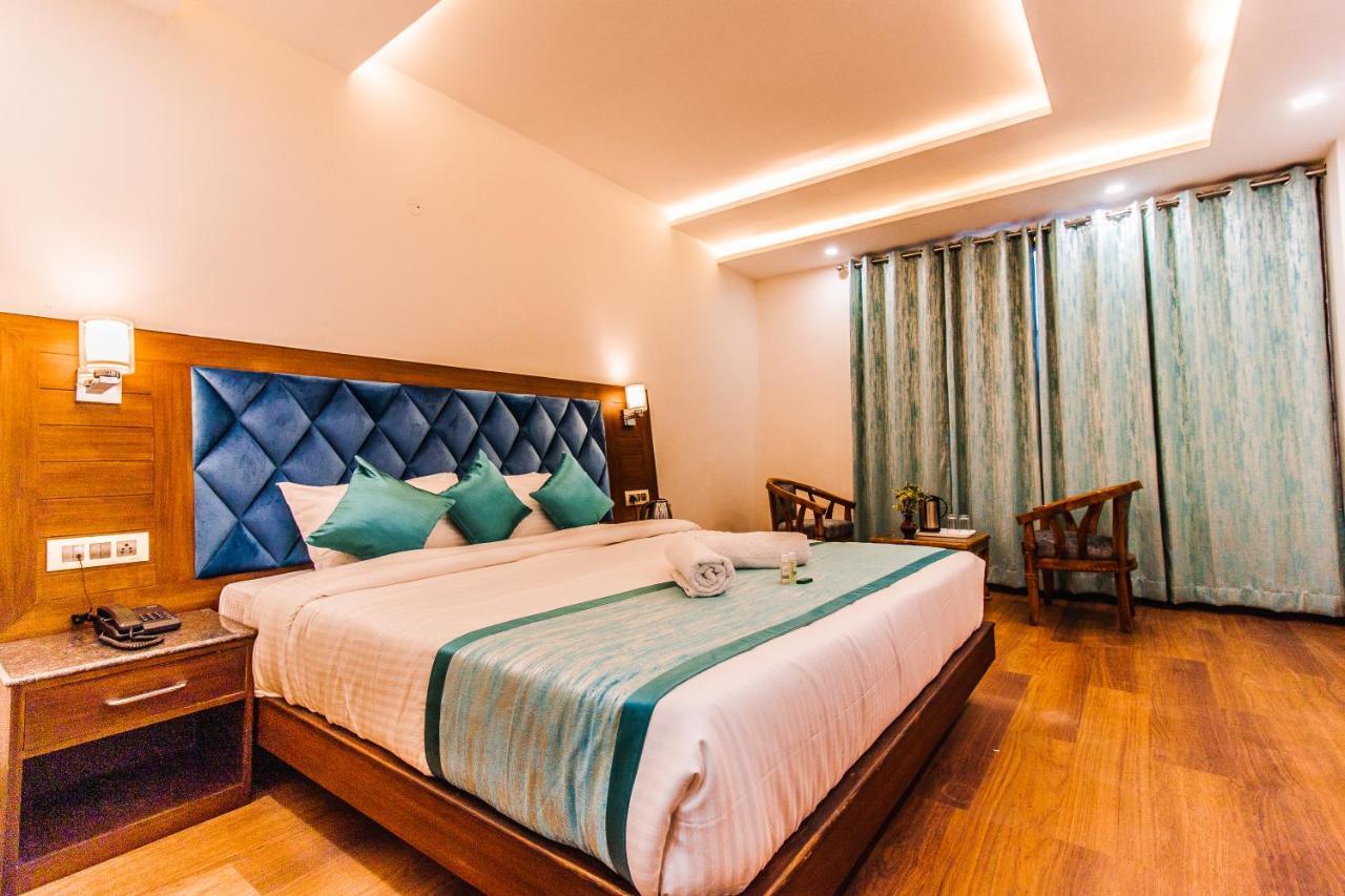 Misty Mountain Manali Hotel Exterior photo