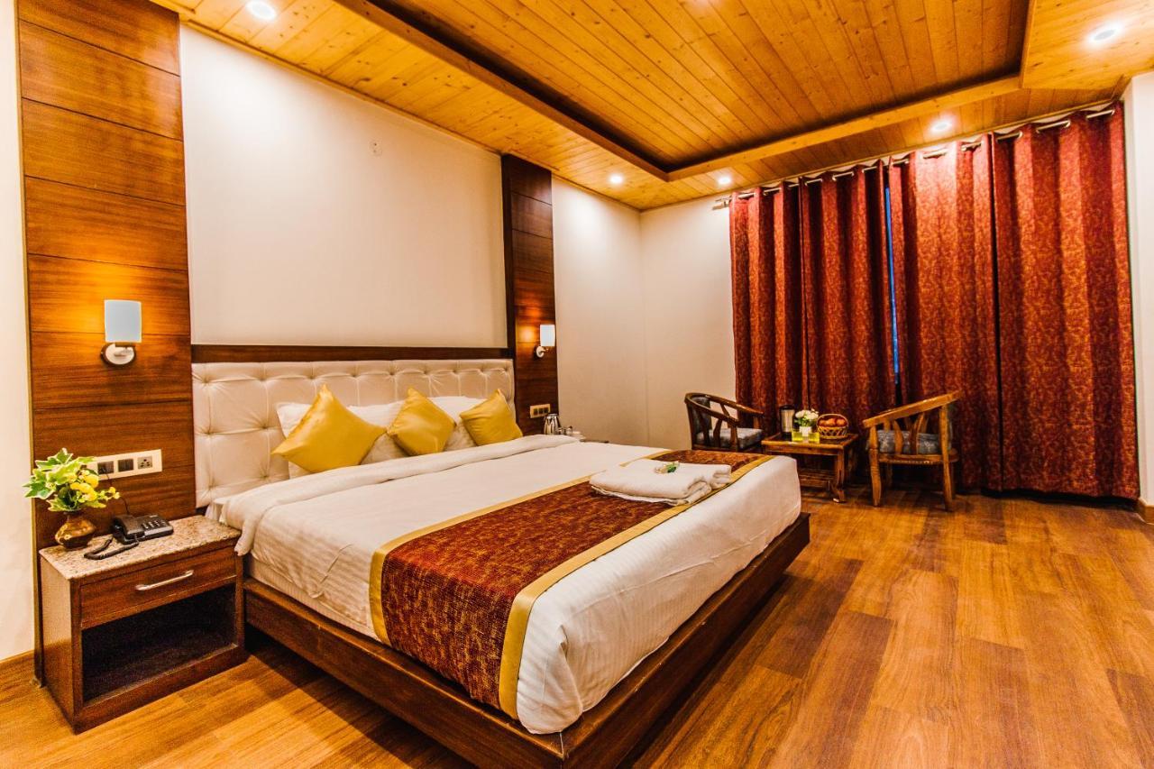 Misty Mountain Manali Hotel Exterior photo